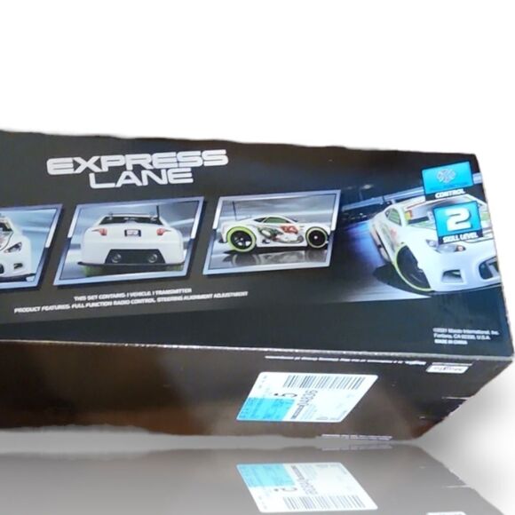 Walgreens Exclusive Maisto Tech R/C Electronics Express Lane Remote Control Car - Picture 4 of 8